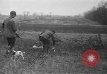 Standbild Rabbit Hunting Shelby Ohio USA, 1937, aus Sekunde 43 historischem Filmmaterial Videoclip 65675057738