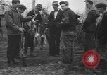 Standbild Rabbit Hunting Shelby Ohio USA, 1937, aus Sekunde 54 historischem Filmmaterial Videoclip 65675057738