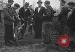 Standbild Rabbit Hunting Shelby Ohio USA, 1937, aus Sekunde 56 historischem Filmmaterial Videoclip 65675057738