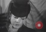 Image les mannequins montrent des chapeaux de fourrure New York City USA, 1940, de la seconde 13 séquences d'archives historiques vidéo 65675057748