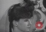 Image les mannequins montrent des chapeaux de fourrure New York City USA, 1940, de la seconde 22 séquences d'archives historiques vidéo 65675057748