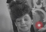 Image les mannequins montrent des chapeaux de fourrure New York City USA, 1940, de la seconde 26 séquences d'archives historiques vidéo 65675057748