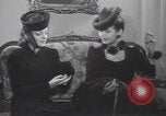Image les mannequins montrent des chapeaux de fourrure New York City USA, 1940, de la seconde 32 séquences d'archives historiques vidéo 65675057748
