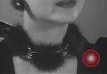 Image les mannequins montrent des chapeaux de fourrure New York City USA, 1940, de la seconde 47 séquences d'archives historiques vidéo 65675057748