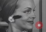 Image les mannequins montrent des chapeaux de fourrure New York City USA, 1940, de la seconde 56 séquences d'archives historiques vidéo 65675057748