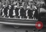 Image Croix-Rouge parade Moncton Canada, 1940, de la seconde 17 séquences d'archives historiques vidéo 65675057750