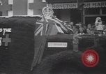 Image Croix-Rouge parade Moncton Canada, 1940, de la seconde 20 séquences d'archives historiques vidéo 65675057750