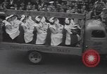Image Croix-Rouge parade Moncton Canada, 1940, de la seconde 27 séquences d'archives historiques vidéo 65675057750