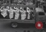 Image Croix-Rouge parade Moncton Canada, 1940, de la seconde 29 séquences d'archives historiques vidéo 65675057750