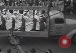 Image Croix-Rouge parade Moncton Canada, 1940, de la seconde 31 séquences d'archives historiques vidéo 65675057750