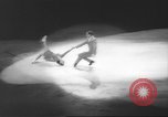 Standbild Eiskunstlauf Kanada, 1960, aus Sekunde 25 historischem Filmmaterial Videoclip 65675057781
