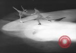 Standbild Eiskunstlauf Kanada, 1960, aus Sekunde 28 historischem Filmmaterial Videoclip 65675057781
