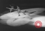 Standbild Eiskunstlauf Kanada, 1960, aus Sekunde 29 historischem Filmmaterial Videoclip 65675057781