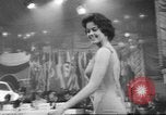 Standbild Miss-World-Wahlen London England Vereinigtes Königreich, 1960, aus Sekunde 45 historischem Filmmaterial Videoclip 65675057782