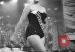 Standbild Miss-World-Wahlen London England Vereinigtes Königreich, 1960, aus Sekunde 56 historischem Filmmaterial Videoclip 65675057782