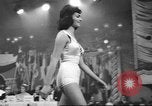 Standbild Miss-World-Wahlen London England Vereinigtes Königreich, 1960, aus Sekunde 59 historischem Filmmaterial Videoclip 65675057782