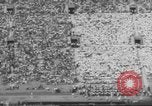 Standbild UCLA versus Air Force football Los Angeles California USA, 1962, aus Sekunde 8 historischem Filmmaterial Videoclip 65675057793