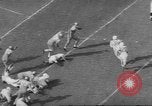 Standbild UCLA versus Air Force football Los Angeles California USA, 1962, aus Sekunde 27 historischem Filmmaterial Videoclip 65675057793