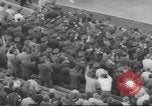 Standbild UCLA versus Air Force football Los Angeles California USA, 1962, aus Sekunde 55 historischem Filmmaterial Videoclip 65675057793