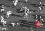 Standbild Football Game United States USA, 1962, aus Sekunde 15 historischem Filmmaterial Videoclip 65675057794