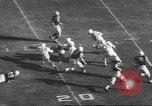 Standbild Football Game United States USA, 1962, aus Sekunde 16 historischem Filmmaterial Videoclip 65675057794