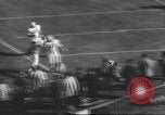 Standbild Football Game United States USA, 1962, aus Sekunde 25 historischem Filmmaterial Videoclip 65675057794
