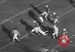 Standbild Football Game United States USA, 1962, aus Sekunde 38 historischem Filmmaterial Videoclip 65675057794
