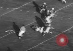 Standbild Football Game United States USA, 1962, aus Sekunde 39 historischem Filmmaterial Videoclip 65675057794