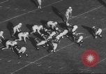 Standbild Football Game United States USA, 1962, aus Sekunde 53 historischem Filmmaterial Videoclip 65675057794