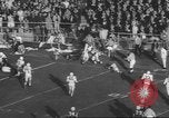 Standbild Football Game United States USA, 1962, aus Sekunde 59 historischem Filmmaterial Videoclip 65675057794
