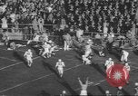 Standbild Football Game United States USA, 1962, aus Sekunde 60 historischem Filmmaterial Videoclip 65675057794