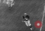 Immagine di Ivy League calcio Princeton New Jersey USA, 1960, secondo 14 filmato di repertorio 65675057802