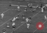 Immagine di Ivy League calcio Princeton New Jersey USA, 1960, secondo 56 filmato di repertorio 65675057802