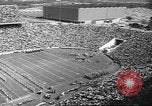 Immagine di Partita di calcio Dallas Texas USA, 1960, secondo 3 filmato di repertorio 65675057804