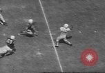 Immagine di Partita di calcio Dallas Texas USA, 1960, secondo 16 filmato di repertorio 65675057804
