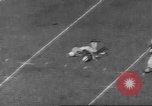 Immagine di Partita di calcio Dallas Texas USA, 1960, secondo 19 filmato di repertorio 65675057804