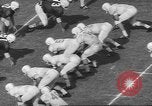 Immagine di Partita di calcio Dallas Texas USA, 1960, secondo 25 filmato di repertorio 65675057804