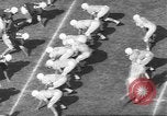 Immagine di Partita di calcio Dallas Texas USA, 1960, secondo 41 filmato di repertorio 65675057804