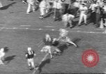 Immagine di Partita di calcio Dallas Texas USA, 1960, secondo 46 filmato di repertorio 65675057804
