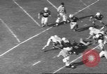 Immagine di Partita di calcio Dallas Texas USA, 1960, secondo 54 filmato di repertorio 65675057804