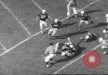 Immagine di Partita di calcio Dallas Texas USA, 1960, secondo 55 filmato di repertorio 65675057804