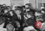 Immagine di John F Kennedy Hyannis Port Massachusetts USA, 1960, secondo 30 filmato di repertorio 65675057805