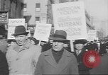 Standbild Abraham Lincoln Brigade begrüßte zu Hause New York City USA, 1938, aus Sekunde 28 historischem Filmmaterial Videoclip 65675057809