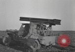 Standbild test Raketenwerfer Elsass Frankreich, 1944, aus Sekunde 13 historischem Filmmaterial Videoclip 65675057851