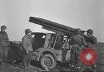 Standbild test Raketenwerfer Elsass Frankreich, 1944, aus Sekunde 26 historischem Filmmaterial Videoclip 65675057851