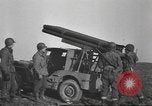 Standbild test Raketenwerfer Elsass Frankreich, 1944, aus Sekunde 29 historischem Filmmaterial Videoclip 65675057851