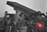 Standbild test Raketenwerfer Elsass Frankreich, 1944, aus Sekunde 48 historischem Filmmaterial Videoclip 65675057851