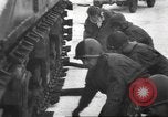 Standbild Schlacht in den Ardennen in Belgien während Zweiten Weltkrieg Belgien, 1945, aus Sekunde 49 historischem Filmmaterial Videoclip 65675057852