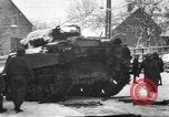 Standbild Schlacht in den Ardennen in Belgien während Zweiten Weltkrieg Belgien, 1945, aus Sekunde 53 historischem Filmmaterial Videoclip 65675057852