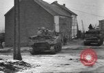 Standbild Schlacht in den Ardennen in Belgien während Zweiten Weltkrieg Belgien, 1945, aus Sekunde 59 historischem Filmmaterial Videoclip 65675057852